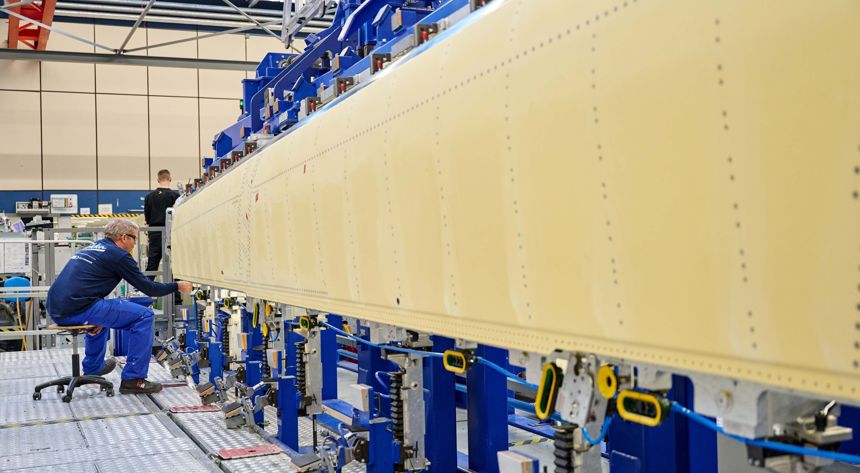 Working with Aerostructures in Papendrecht 0737