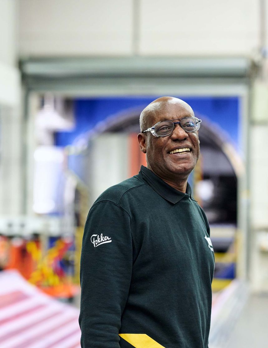 Man on shop floor in Papendrecht 0229
